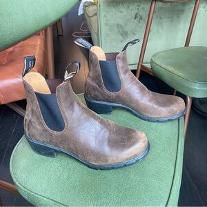 Size 9 Blundstone Women’s Series 1673 boots